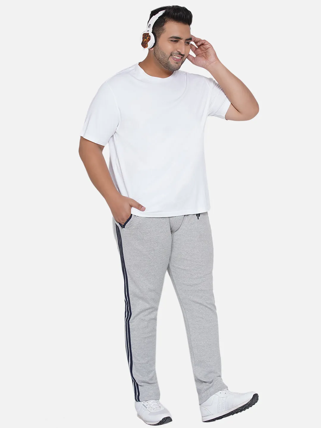 Santonio - Men Grey Plus Size Solid Straight-Fit Track Pants