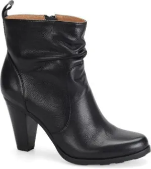 SOFFT Women's Toby •Black Leather•  Ankle Boots